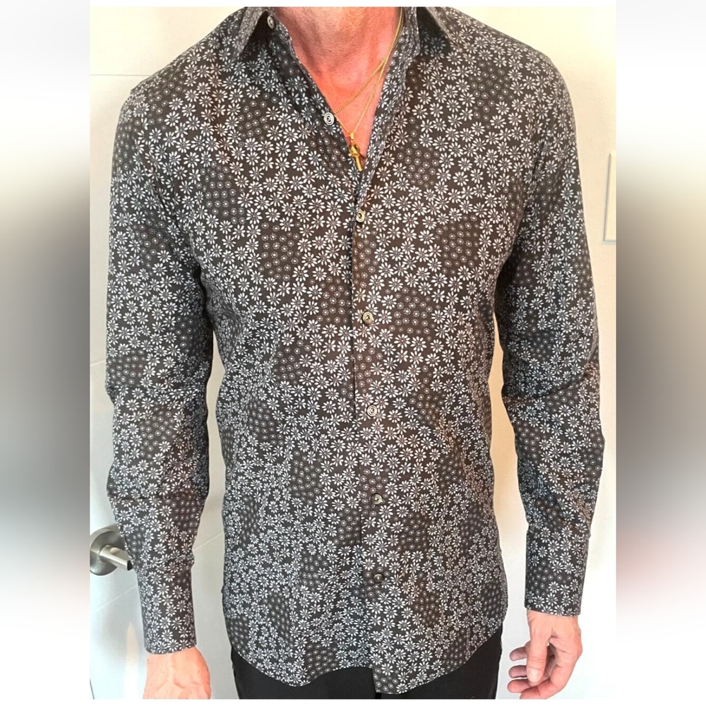 AUTHENTIC MEN'S TOM FORD BUTTON FRONT SHIRT - EUROPEAN SIZE 39 -US SIZE 15 & 1/2